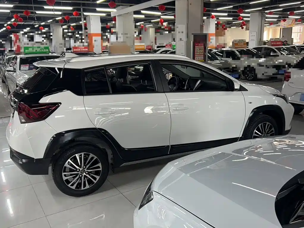 Toyota Yaris L — миниатюра 7