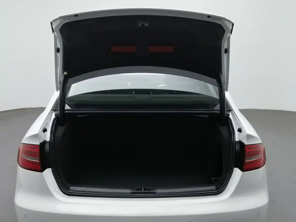 Audi A4L — миниатюра 16