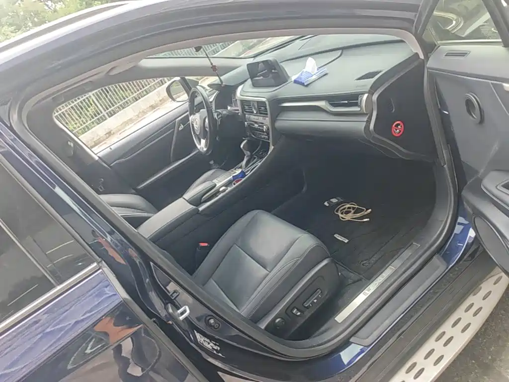 Lexus RX — миниатюра 9
