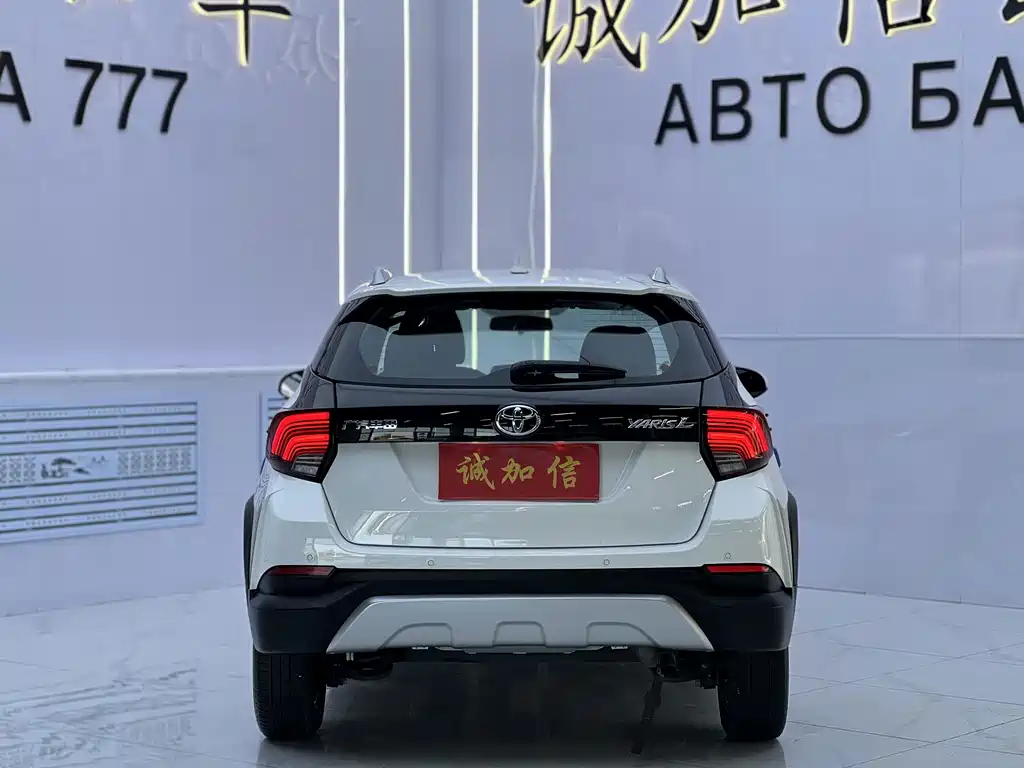 Toyota Yaris L — миниатюра 5
