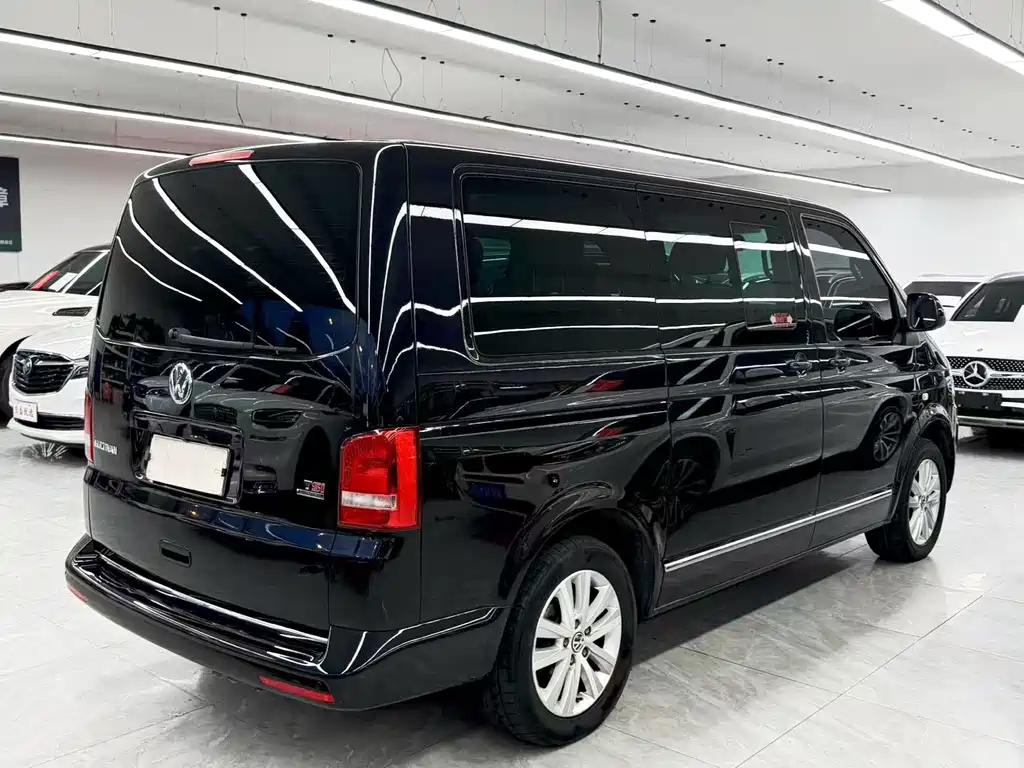 Volkswagen Multivan — миниатюра 6