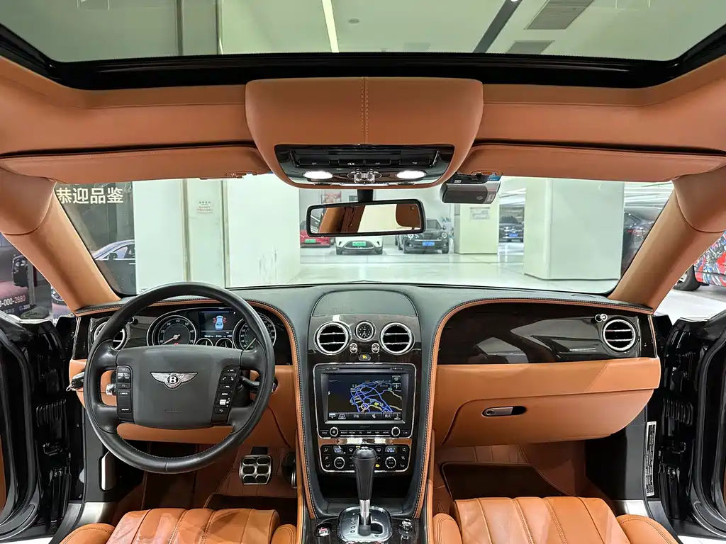 Bentley Flying Spur — миниатюра 20