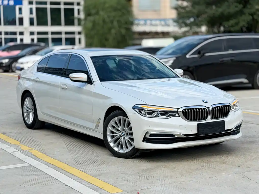 BMW 5 Series — миниатюра 2