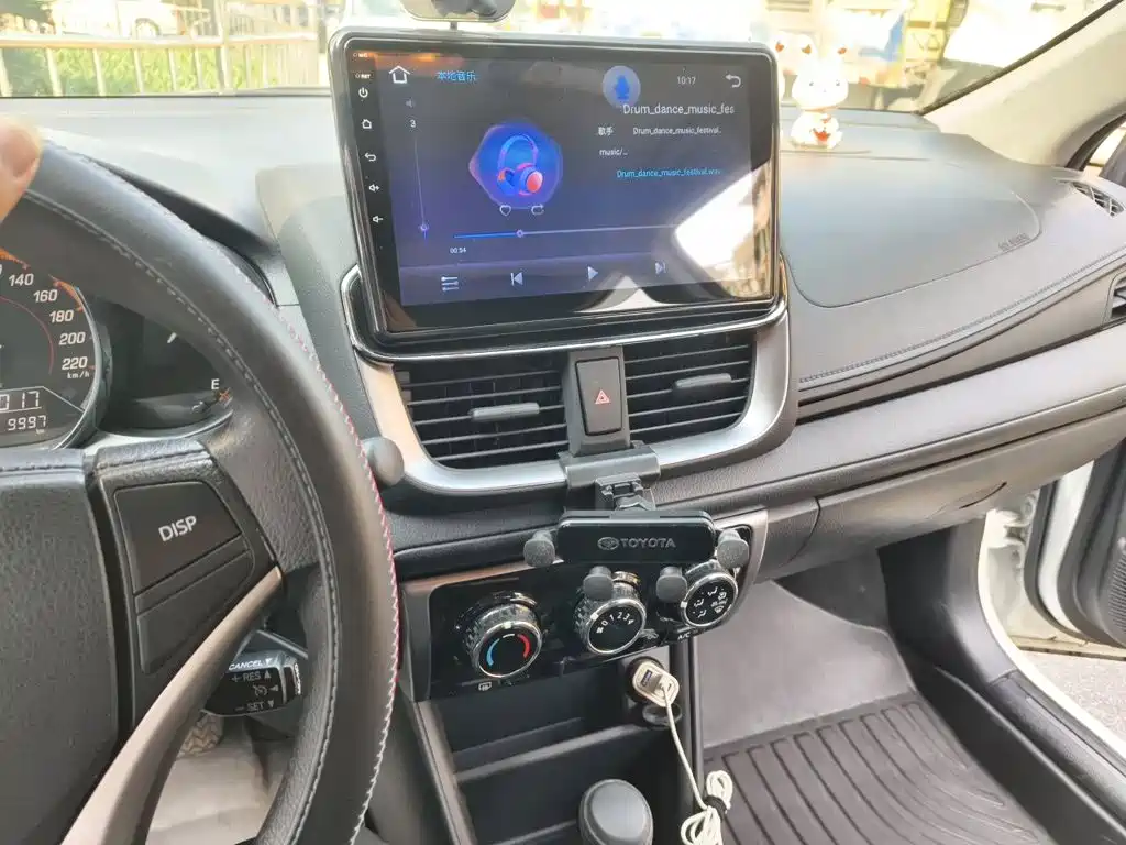 Toyota Yaris L — миниатюра 14