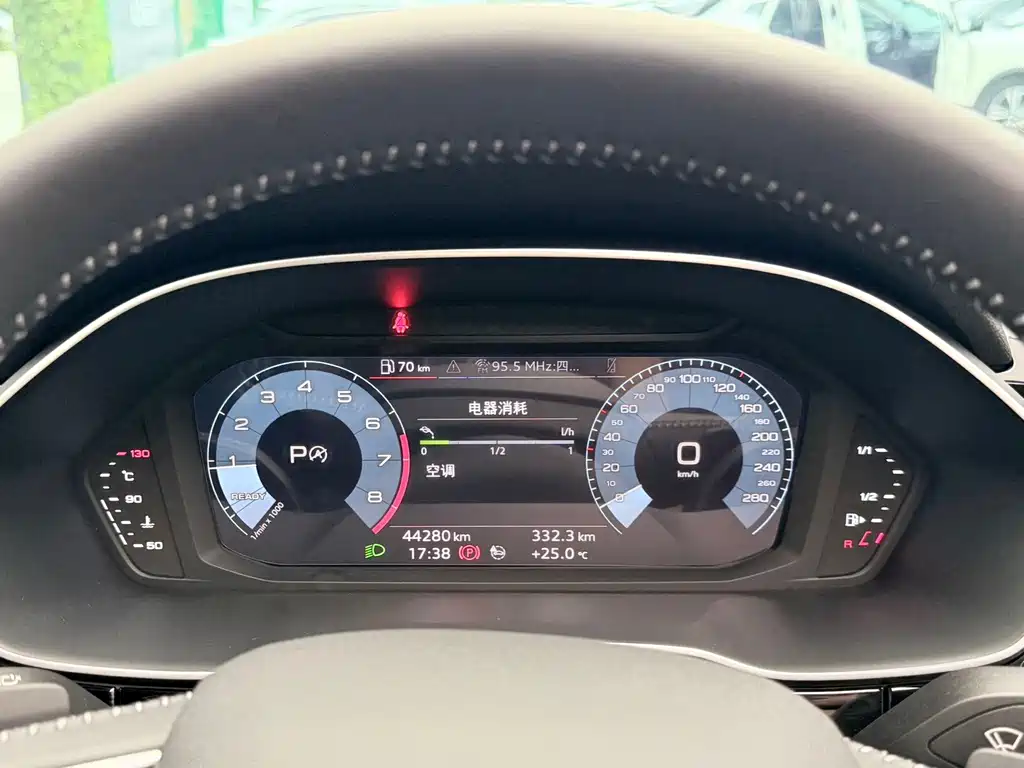 Audi Q3 — миниатюра 10