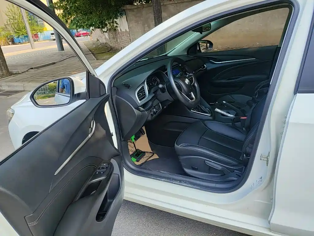 Buick Excelle — миниатюра 16