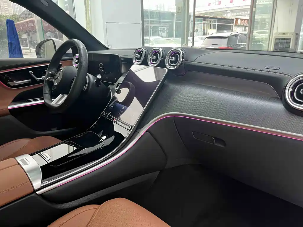 Mercedes-Benz GLC — миниатюра 8