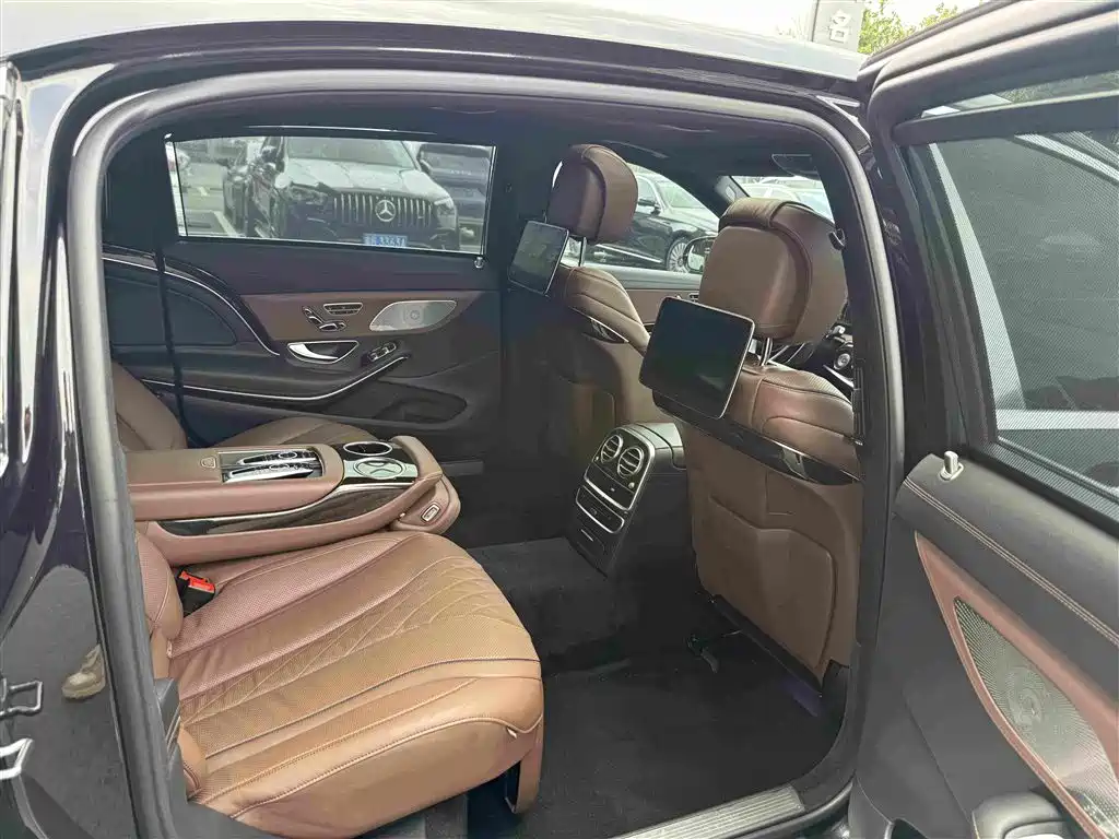 Mercedes-Benz S-Class — миниатюра 12
