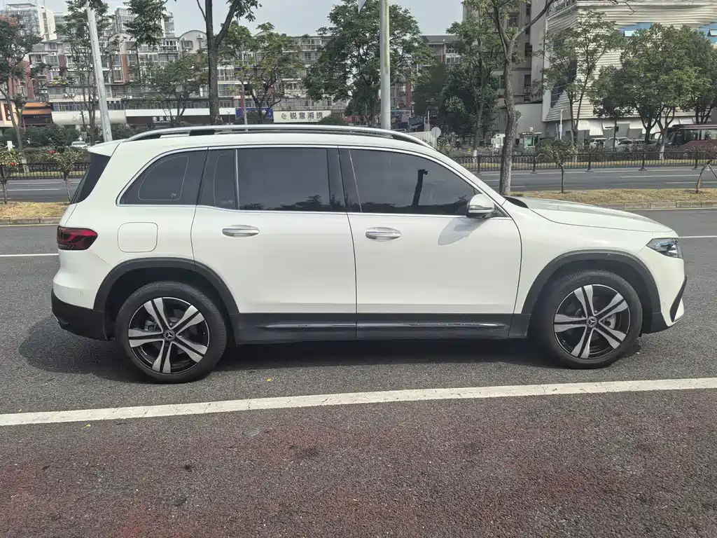 Mercedes-Benz EQB — миниатюра 8