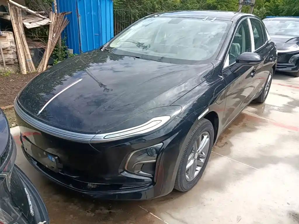 Hongqi E-QM5 2025 610km PLUS