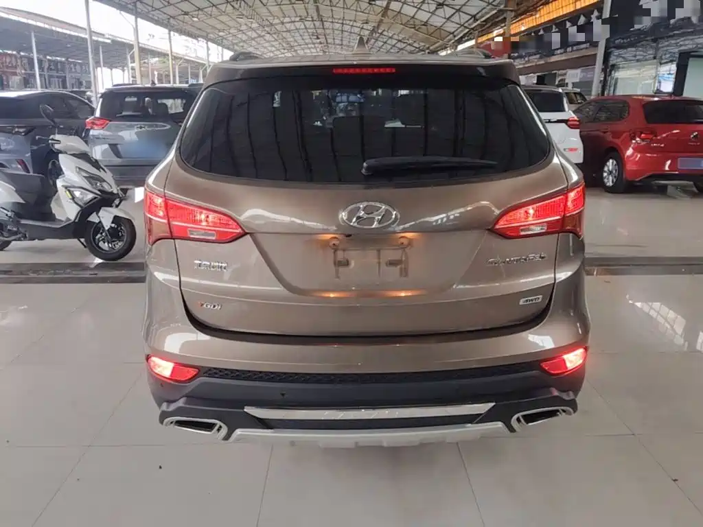Hyundai Santa Fe — миниатюра 6