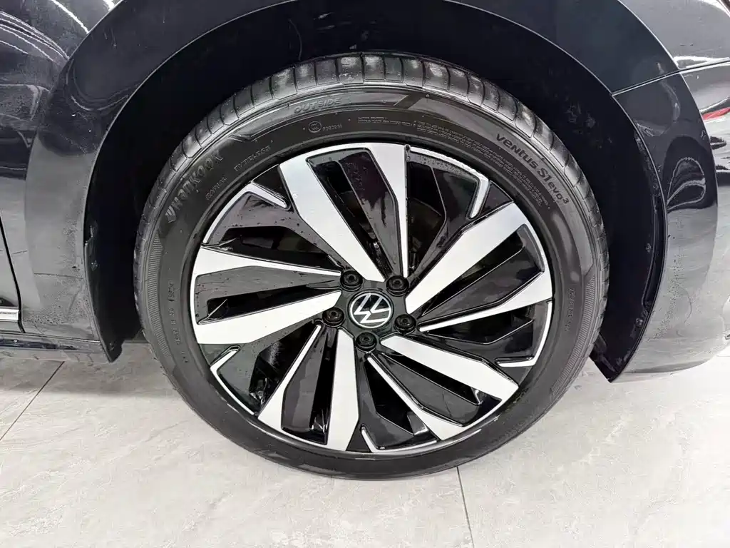 Volkswagen Passat — миниатюра 21