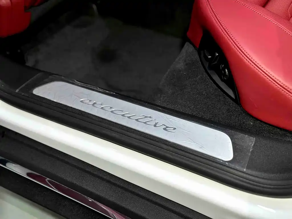 Porsche Panamera — миниатюра 26