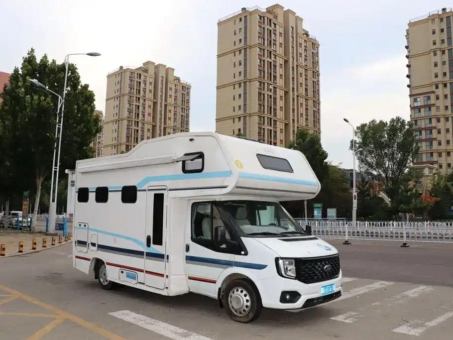 JMC JMC Fushun — миниатюра 2