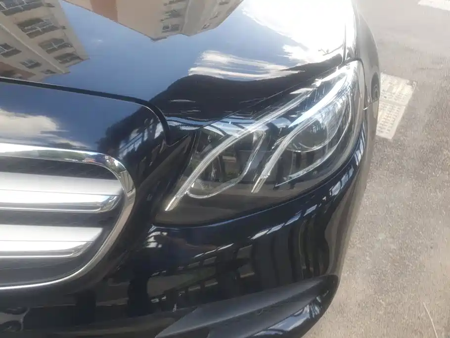 Mercedes-Benz E-Class — миниатюра 5