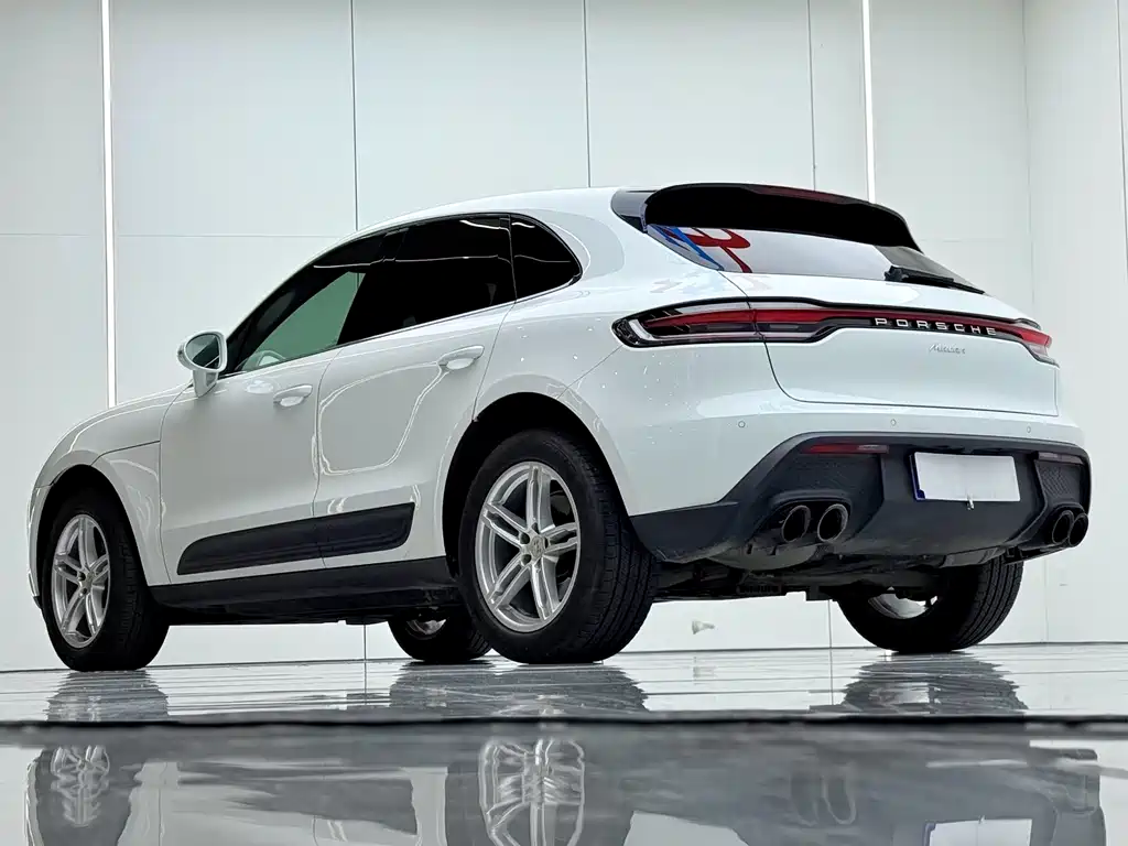 Porsche Macan — миниатюра 16