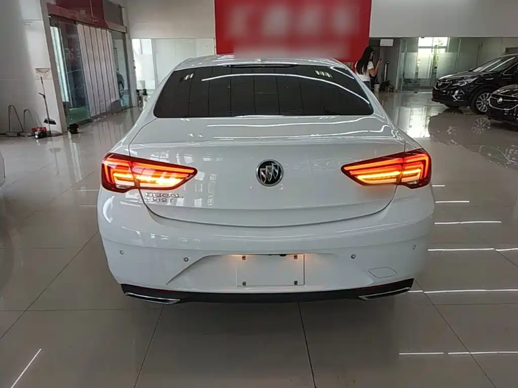 Buick Regal — миниатюра 6