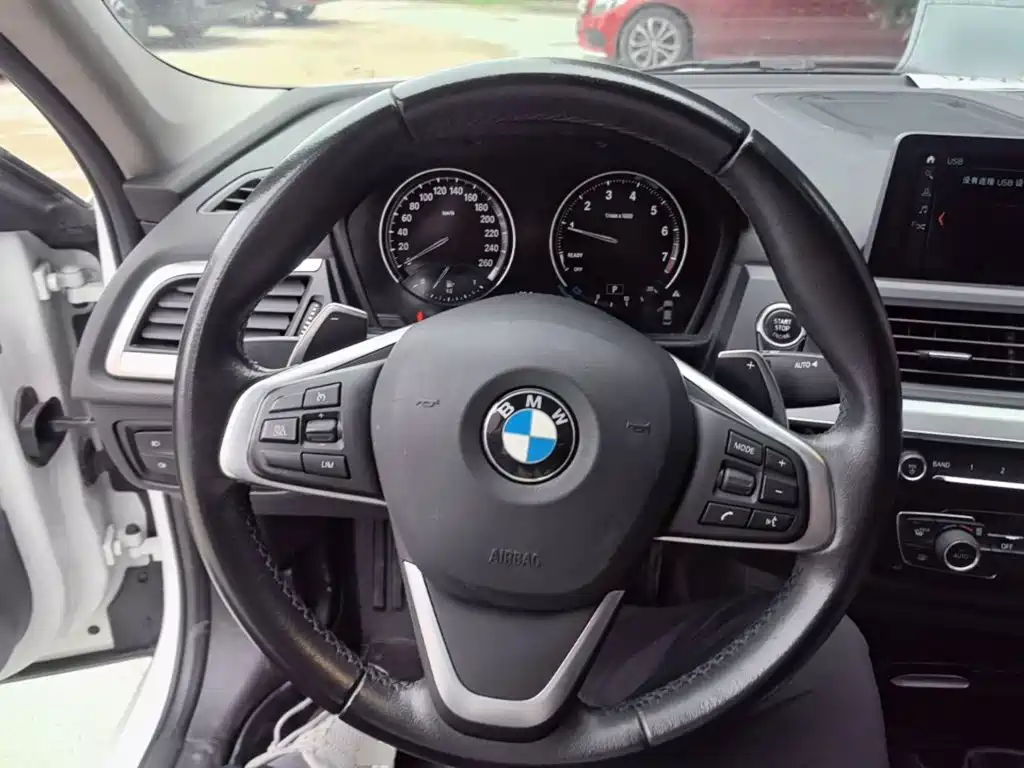 BMW 1 Series — миниатюра 11
