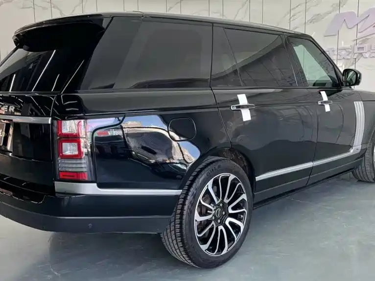 Land Rover Range Rover — миниатюра 6