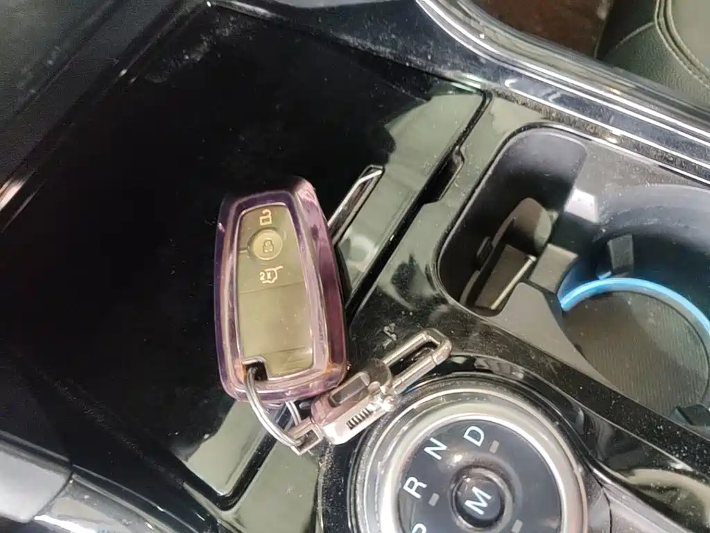 Ford Explorer — миниатюра 9