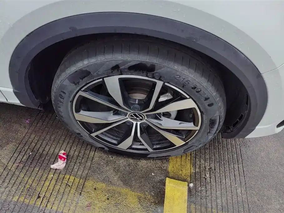 VOLKSWAGEN T ROC EXPLORING SONGS