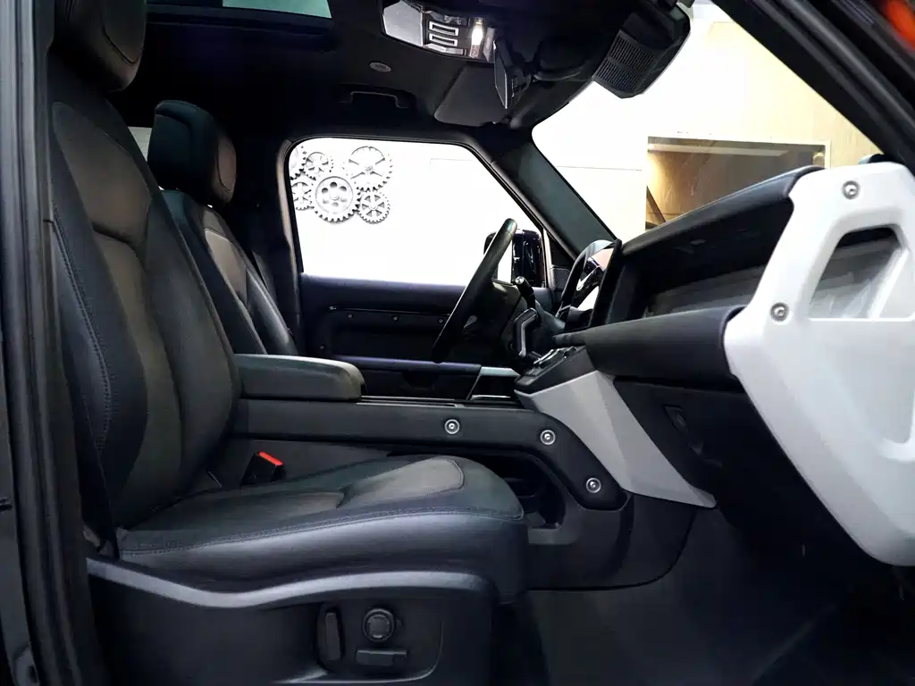 Land Rover Defender — миниатюра 9