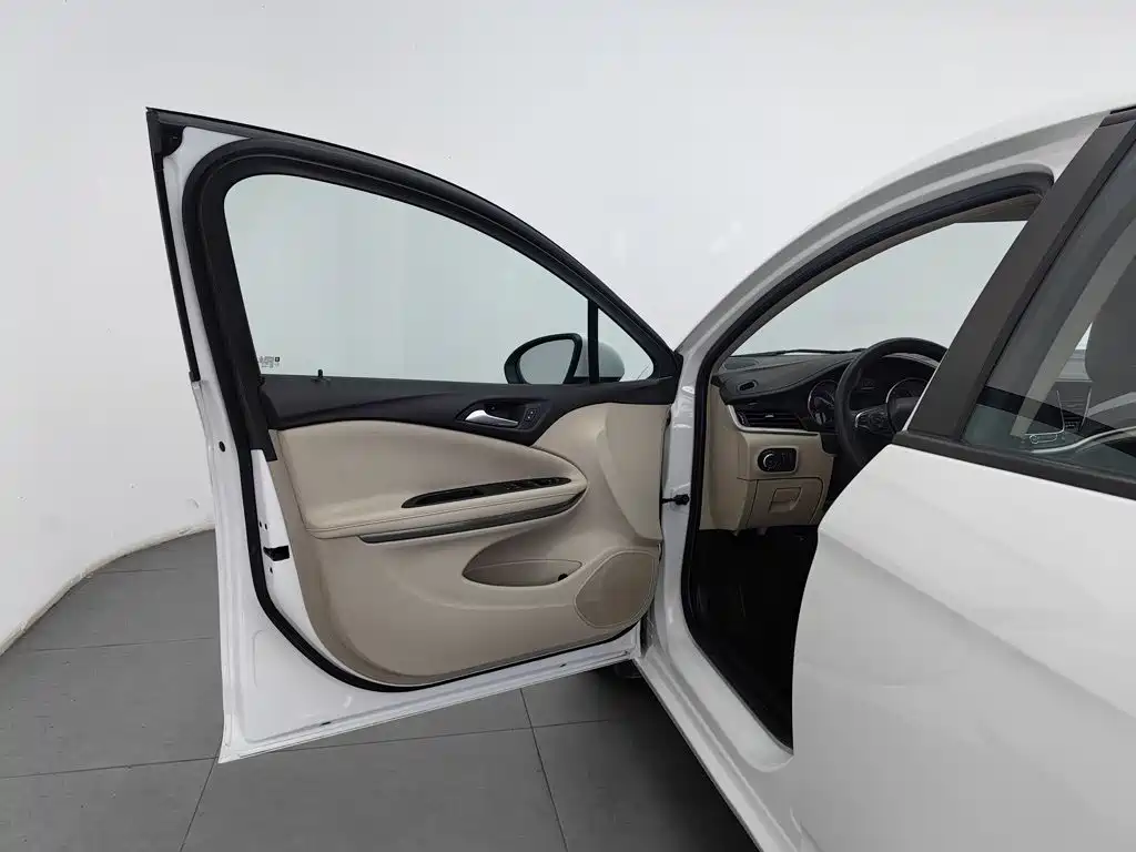 Buick Verano — миниатюра 8