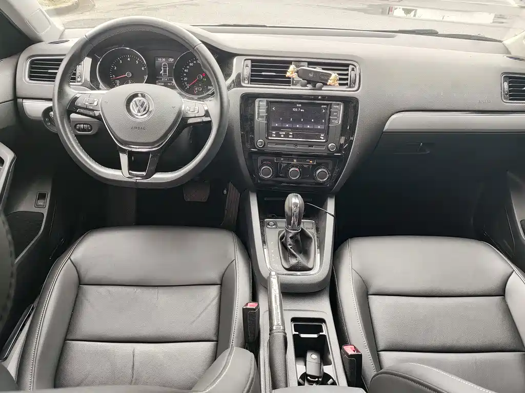 Volkswagen Sagitar — миниатюра 9