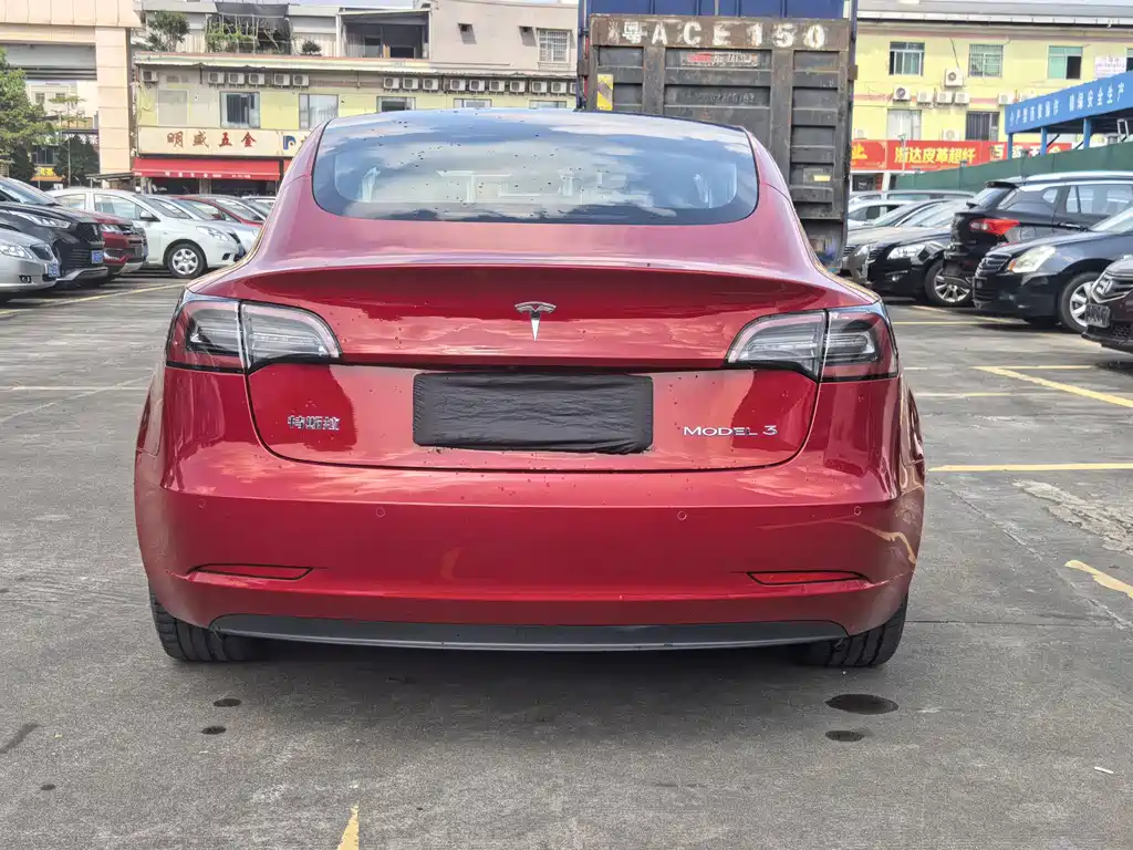 Tesla Model 3 — миниатюра 7