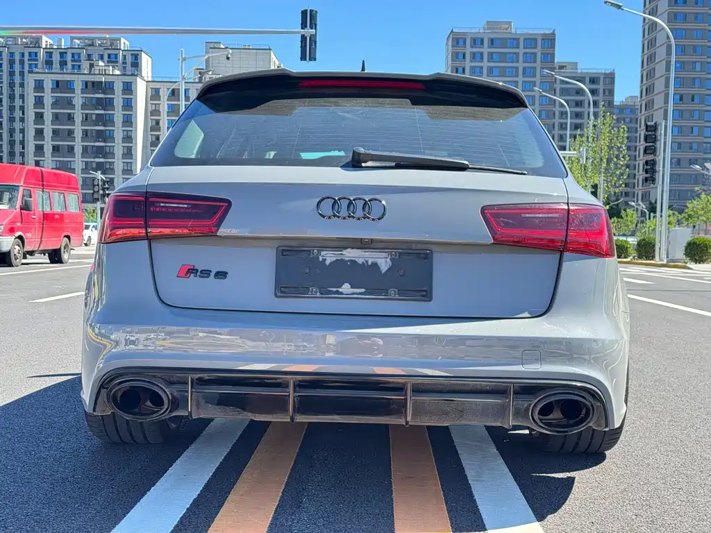 Audi RS 6 2016 RS 6 4.0T Avant