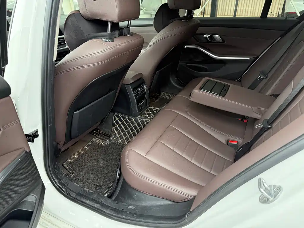 BMW 3 Series — миниатюра 7