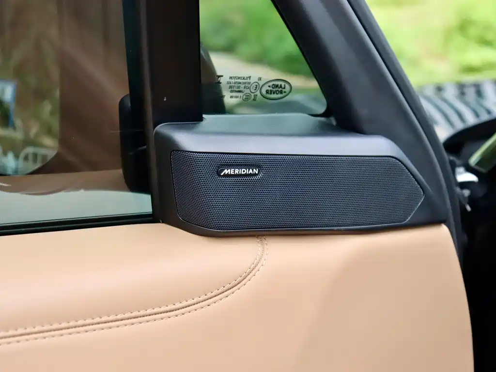 Land Rover Range Rover — миниатюра 9