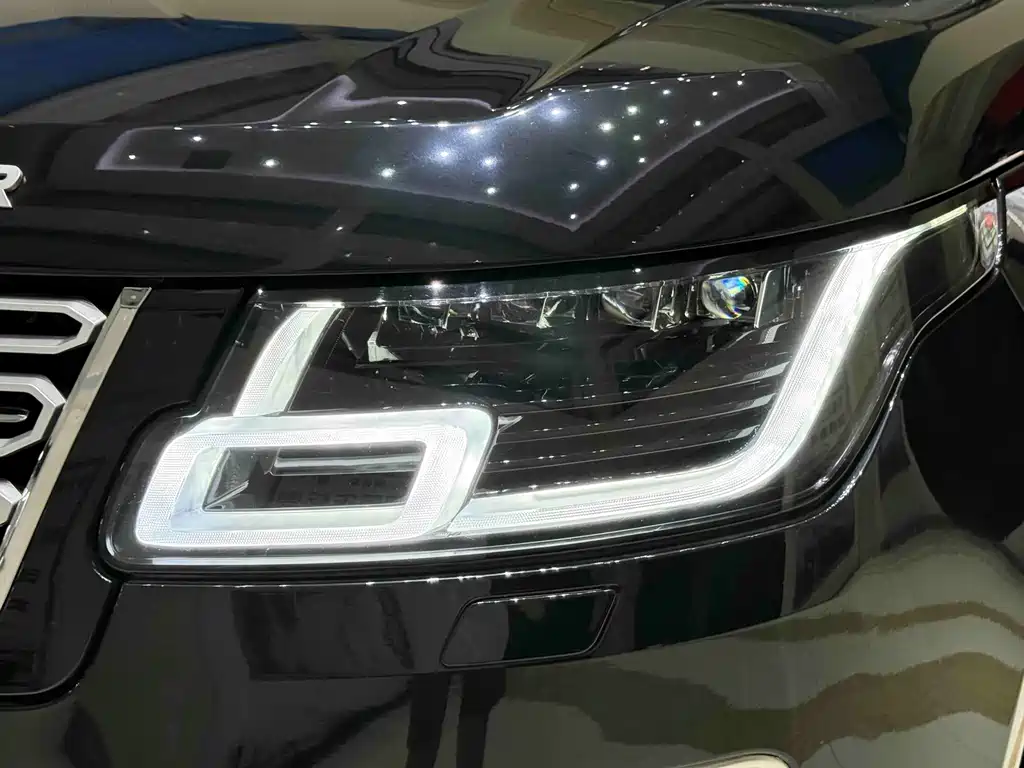 Land Rover Range Rover — миниатюра 9
