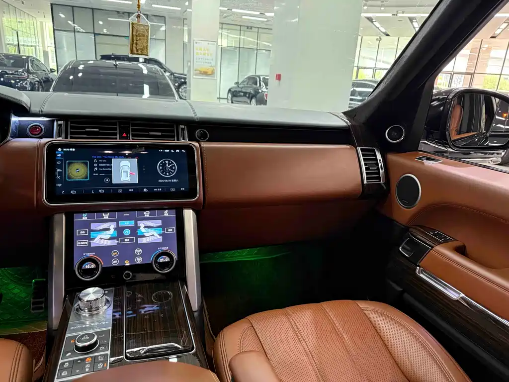 Land Rover Range Rover — миниатюра 19