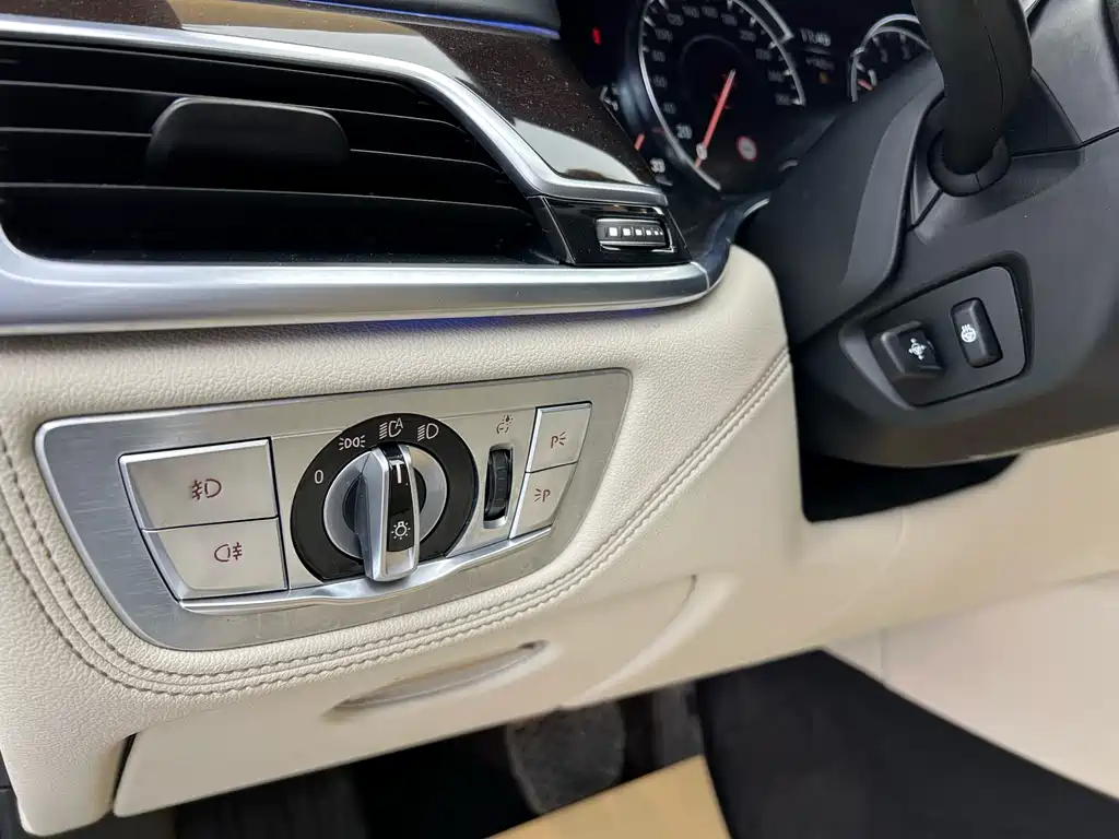 BMW 7 Series 7 2016 740Li Premium