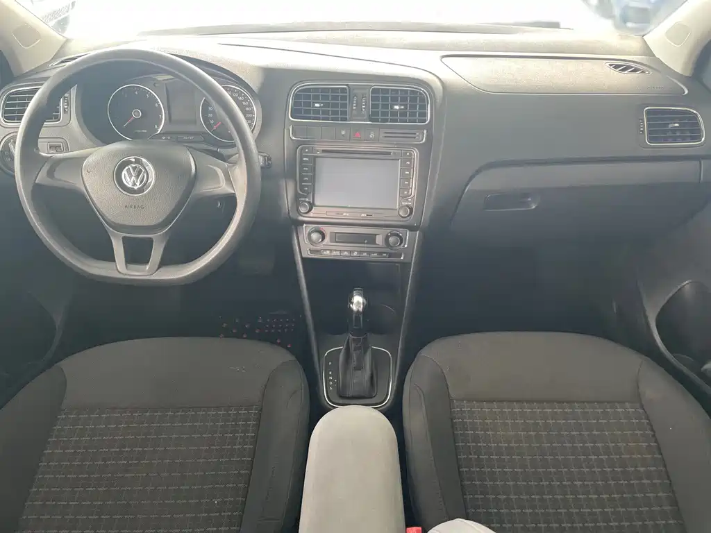 Volkswagen Polo — миниатюра 11