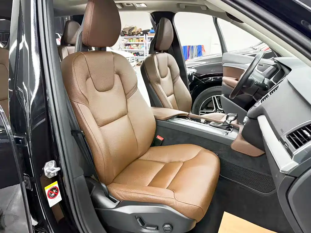 Volvo XC90 — миниатюра 15