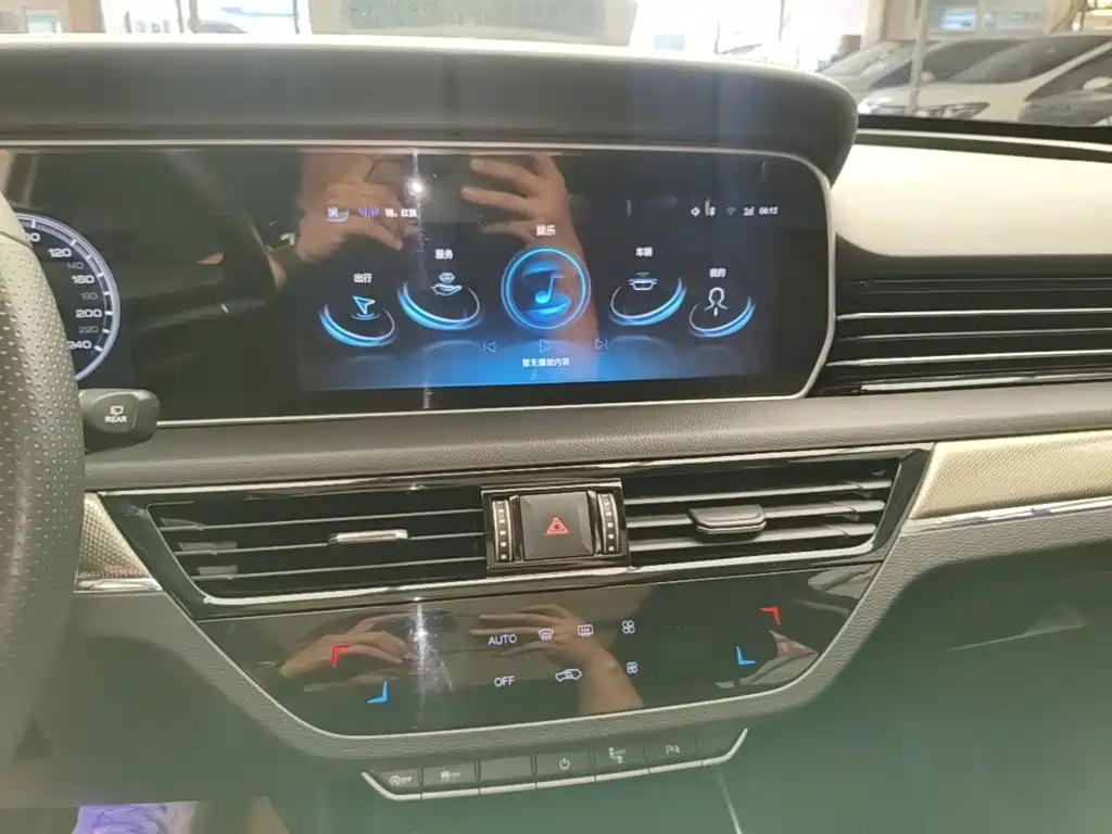 Hongqi Hongqi HS5 — миниатюра 13