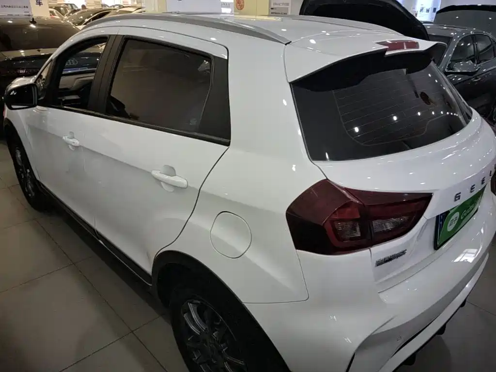 Geely Vision X3 — миниатюра 5