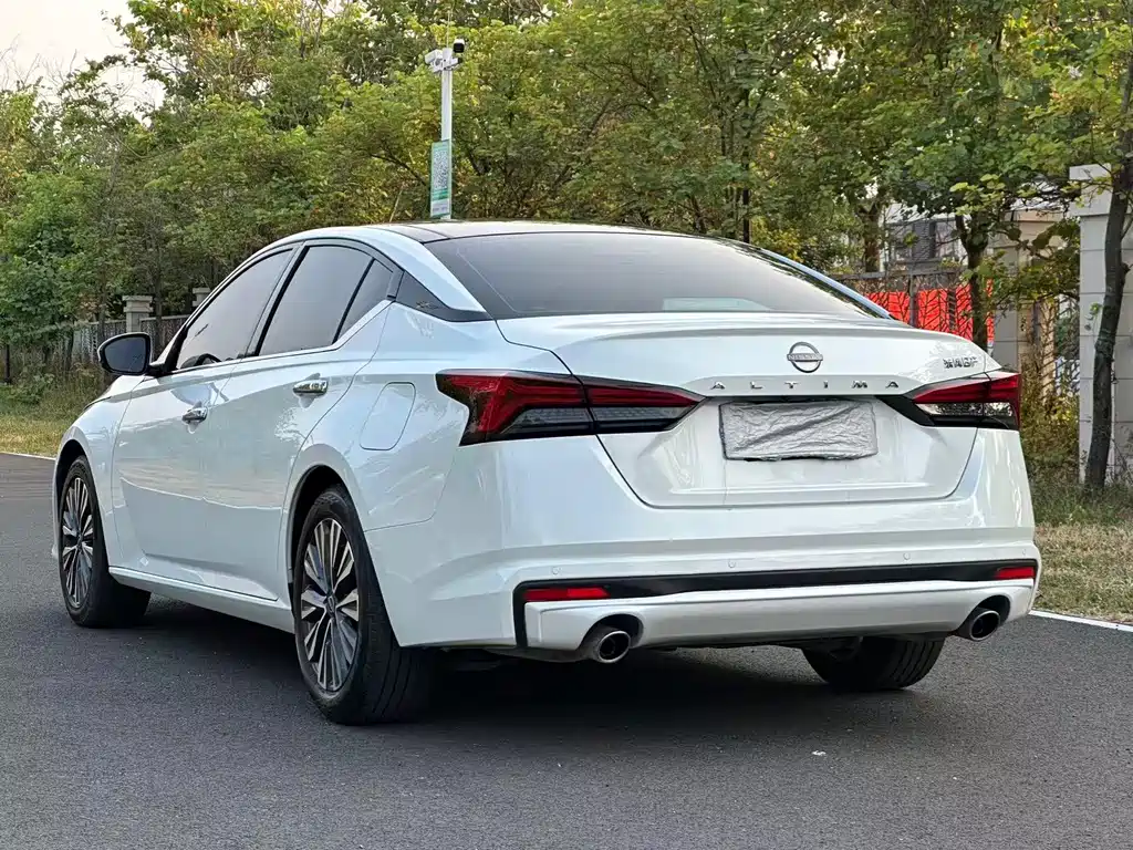 Nissan Teana — миниатюра 4