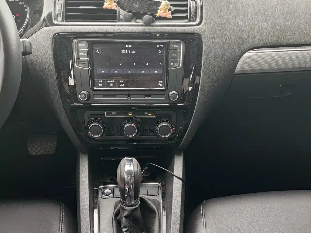 Volkswagen Sagitar — миниатюра 8