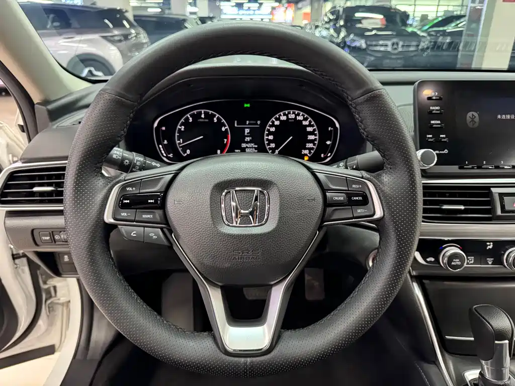 Honda Accord — миниатюра 13