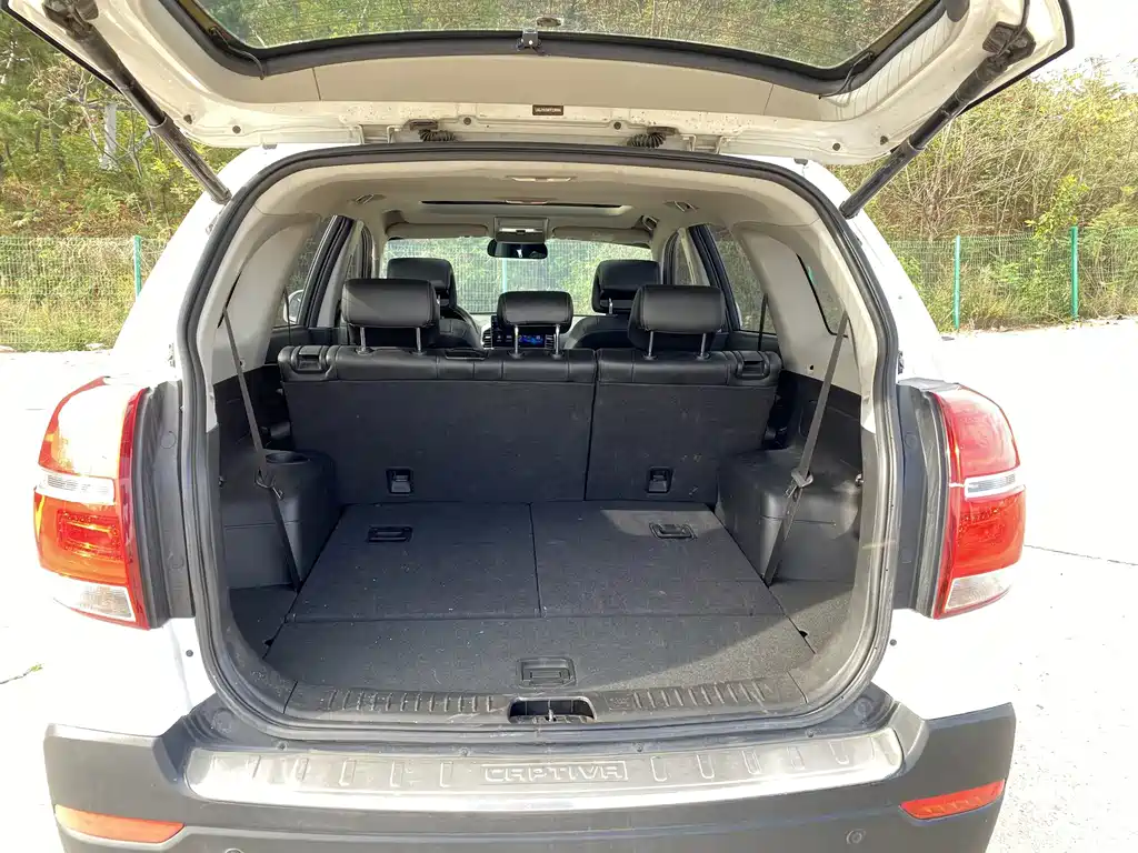 Chevrolet Captiva — миниатюра 19