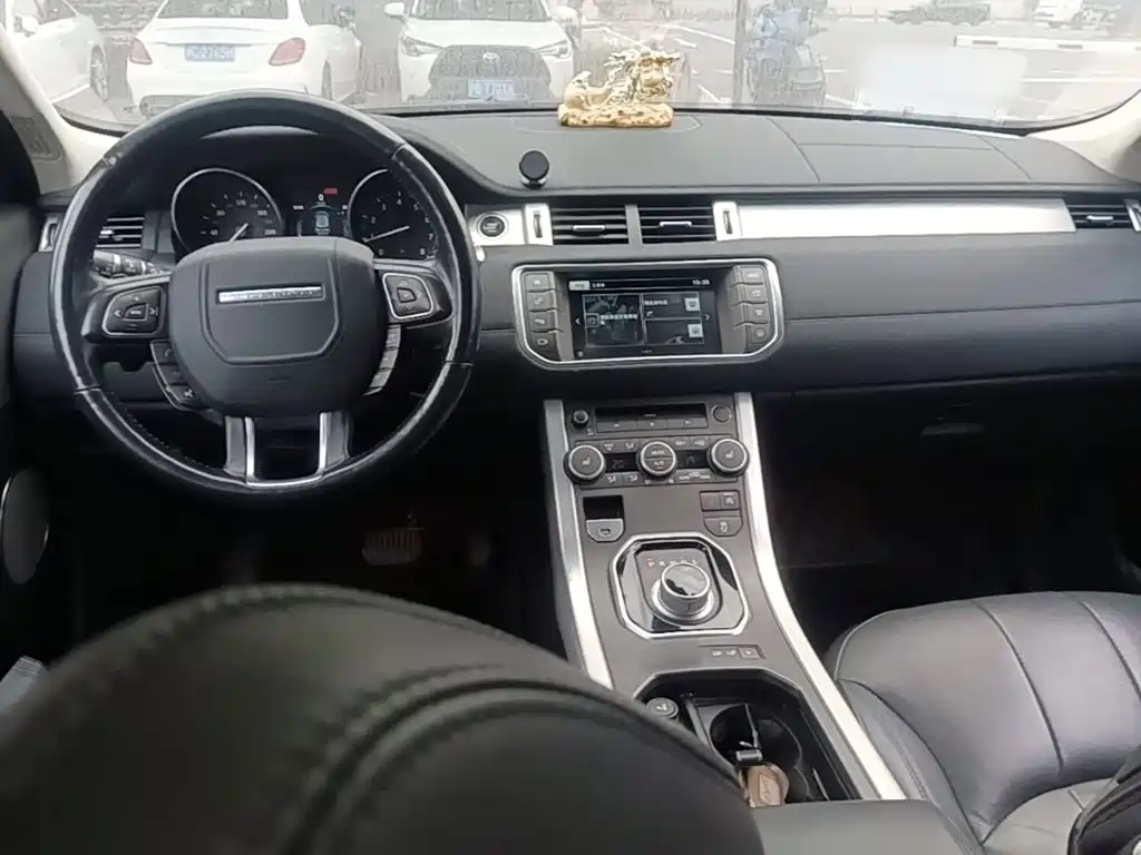 Land Rover Evoque — миниатюра 10
