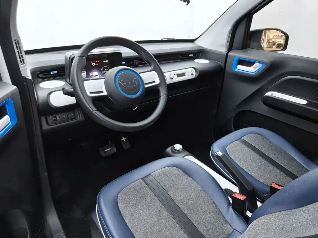 Wuling MINIEV — миниатюра 4