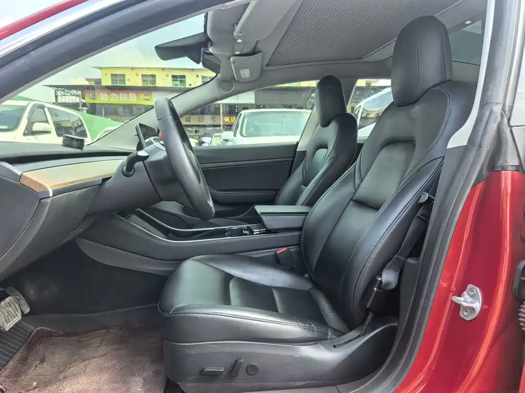 Tesla Model 3 — миниатюра 13