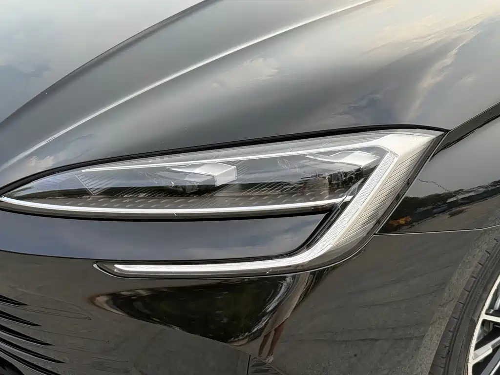 BYD Seal — миниатюра 15