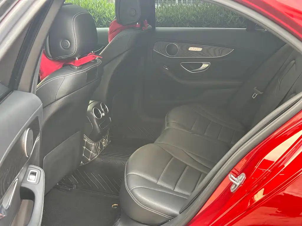 Mercedes-Benz C-Class — миниатюра 7
