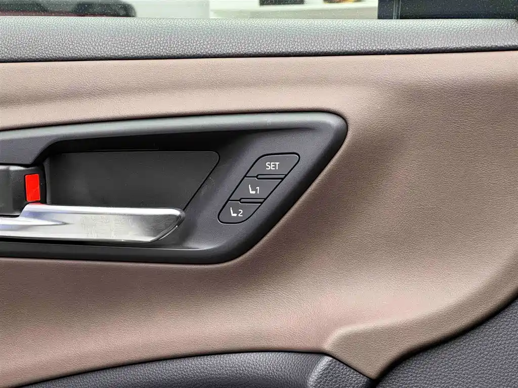 TOYOTA CROWN SPORTCROSS