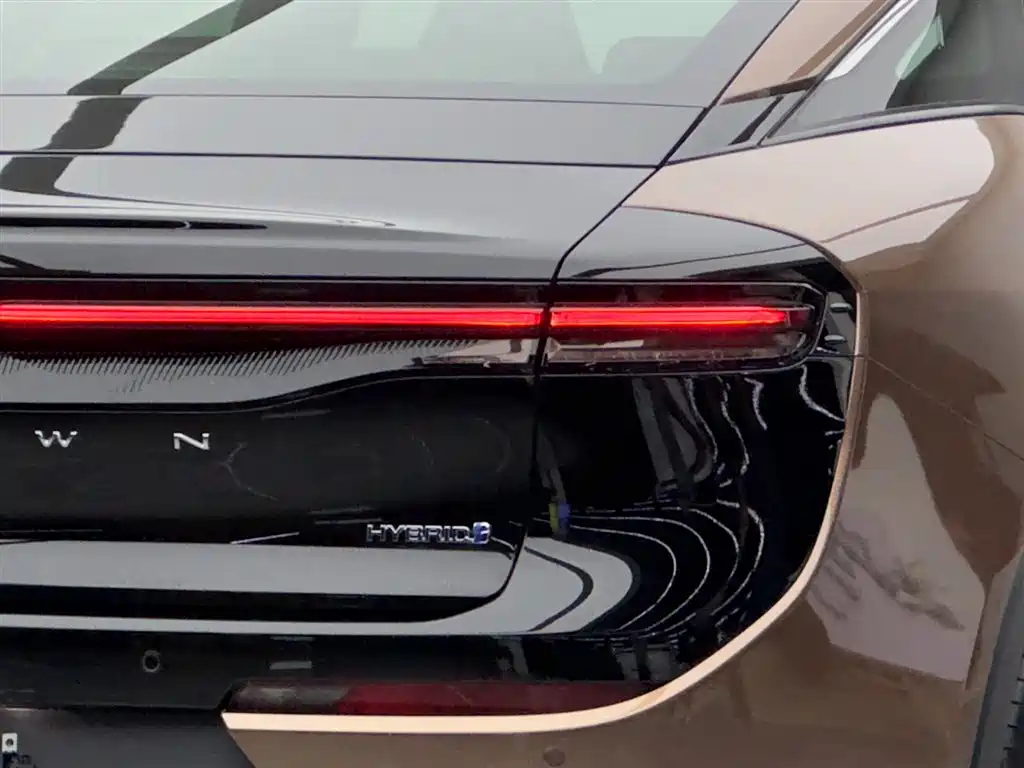 TOYOTA CROWN SPORTCROSS